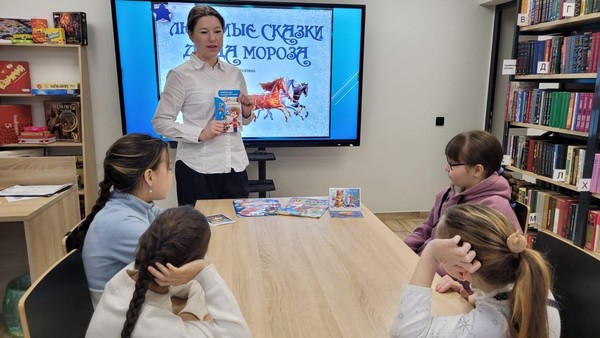 Литературная феерия «Забавы у новогодней елки»