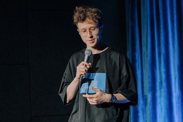 Молодые комики