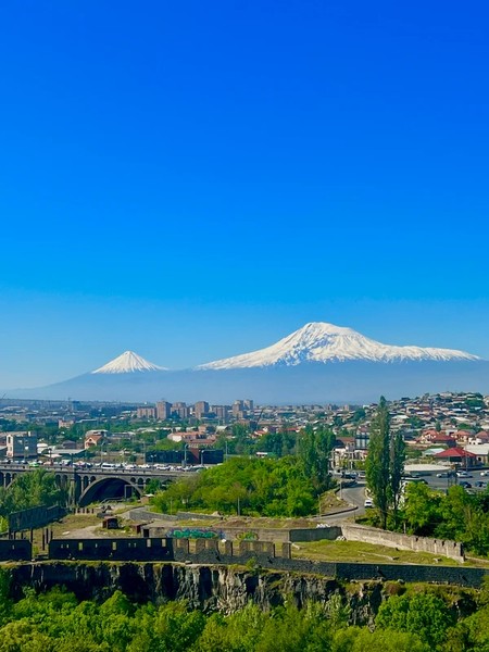 Влюбиться в Ереван — гуляя по нему и пробуя вино!