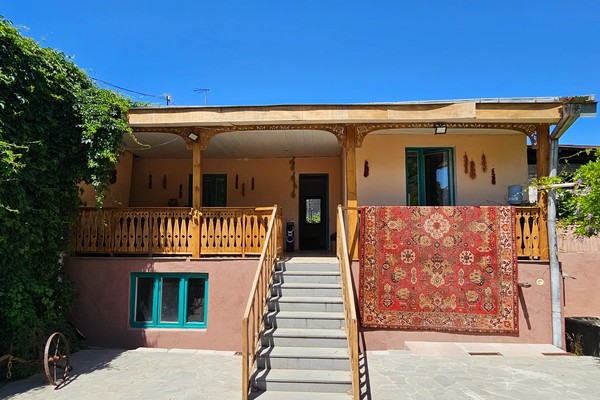 Настоящий Ереван: Голубая мечеть, ремесленные мастер-классы и винодельня