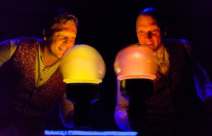 Испанский театр мыльных пузырей CLINC (Порт-Авентура)