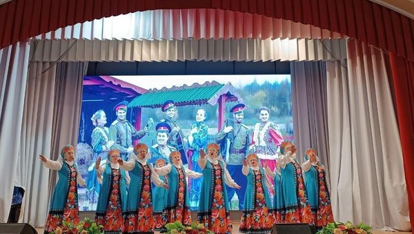 Литературно-музыкальная композиция «Прикоснись душою к Рождеству»