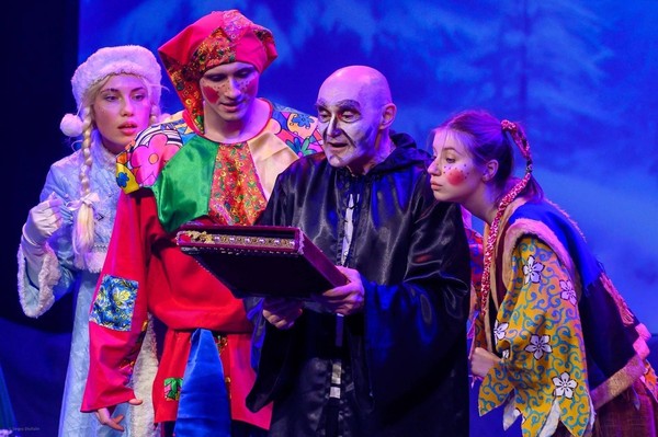 Новогодний спектакль «Книга Дедушки Мороза»