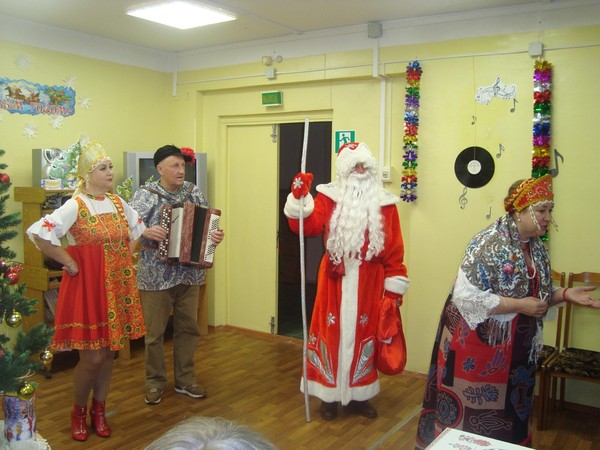 Тематическая программа «Рождественские встречи в библиотеке»