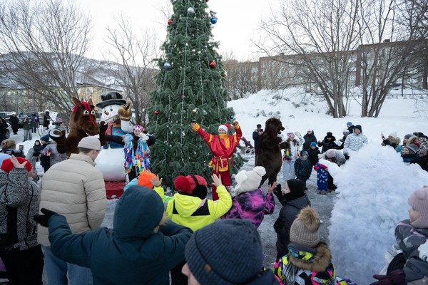 Вечерняя новогодняя дискотека