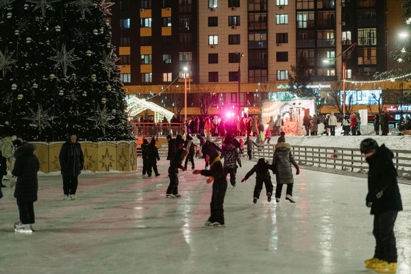 Мастер-классы по фигурному катанию в сквере 100-летия образовательной отрасли РТ