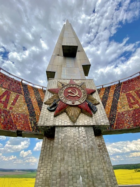 Трансфер из Минска к Хатыни и Кургану Славы