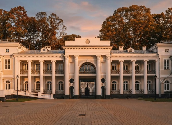 Трансфер из Минска — в усадьбу Булгаков в Жиличах