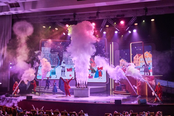 Научная ёлка Wow! How?