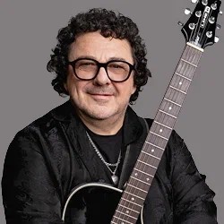 Игорь Саруханов