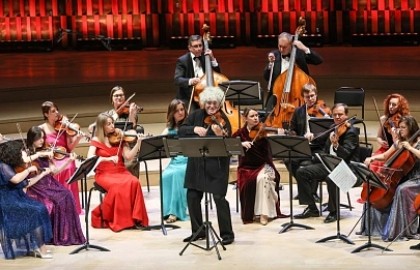 Новогодний концерт. Л. Настурика