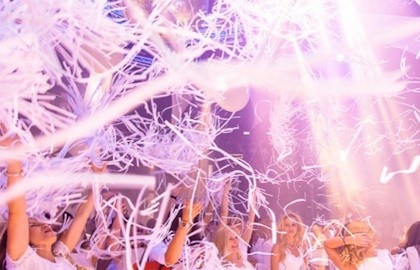 Новогодняя дискотека 90-х и 2000-х