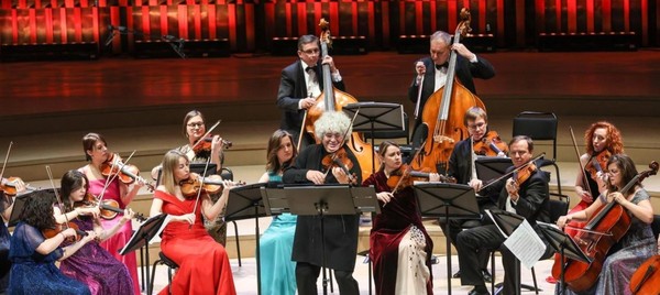 Новогодний концерт Страдивари-ансамбля Мариинского театра