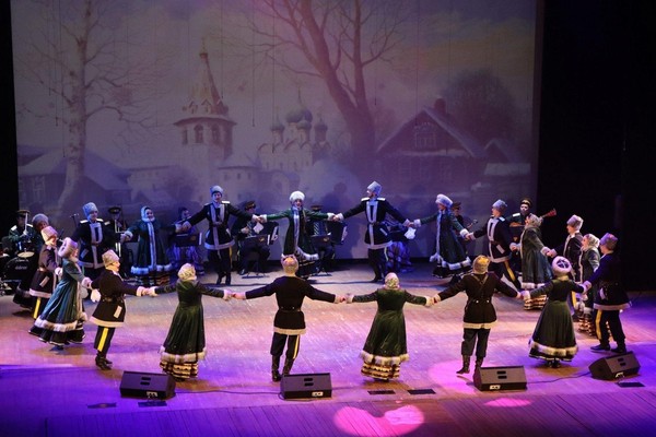 Концерт «Поет зима, аукает»