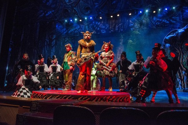 Спектакль «Волшебные приключения Маши и Вити»