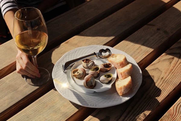 Улитки по-бургундски и вино. Да, в Армении!