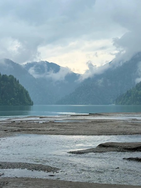 Живописная Абхазия в поездке из Сочи: Белые скалы, Гагра, озеро Рица