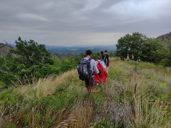 По каньонам Биртвиси из Тбилиси: треккинг к древней крепости в скалах