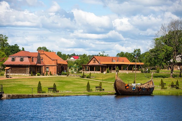 Трансфер на минивэне из Минска в парк истории «Сула» — и обратно