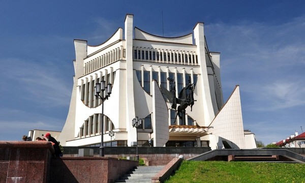 Трансфер из Минска в Гродно и обратно (с заездом в Лидский замок)