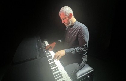 Уютные музыкальные среды с Юрием Бедраком. Вечер музыки И.С. Баха и другой хорошей музыки. Играет Юрий Бедрак (СПб)