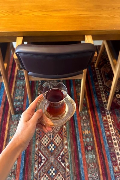 Прогулка с аудиогидом по району Кадыкёй: кофе, базар и чайный сад