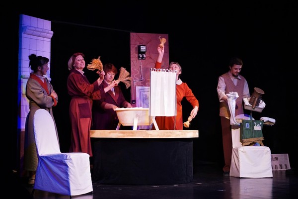 Новогоднее представление «Мойдодыр»