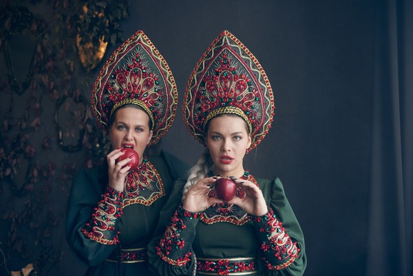 Версия народная