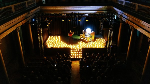 Людовико Эйнауди: Неоклассика при свечах