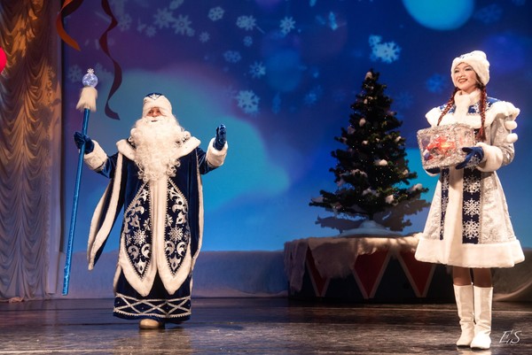 Концертная ретро-программа «Новогодний дивертисмент»