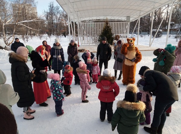 Игровая программа для детей «Рождество – праздник добрых чудес»