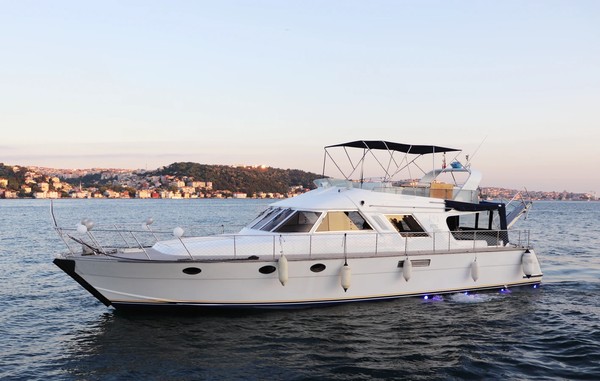 На яхте по волнам Босфора!