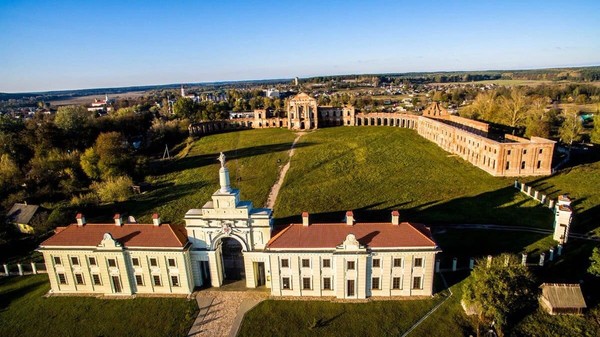 Трансфер из Минска во дворцы Коссово и Ружаны (туда-обратно)