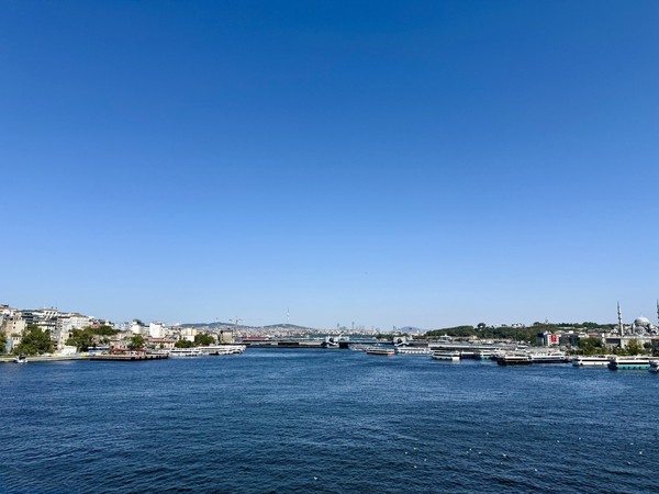 Между двумя континентами: прогулка на яхте по Босфору