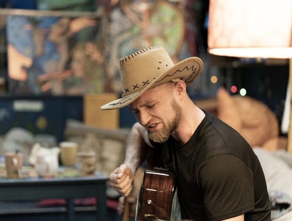 Резная Свирель и Евгений Женевьев