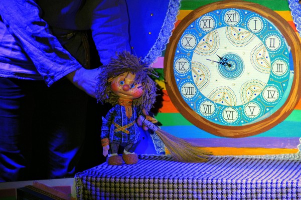 Как домовёнок Кузя за ёлкой ходил