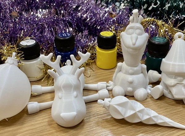 Программа «Новогодний арт-выходной в библиотеке»