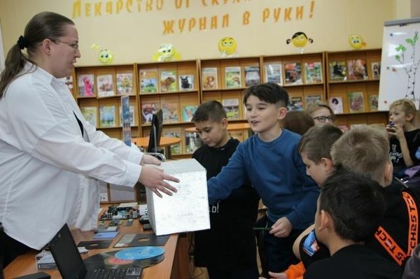 Встреча «Угадай гаджет: экспонаты музея информации»