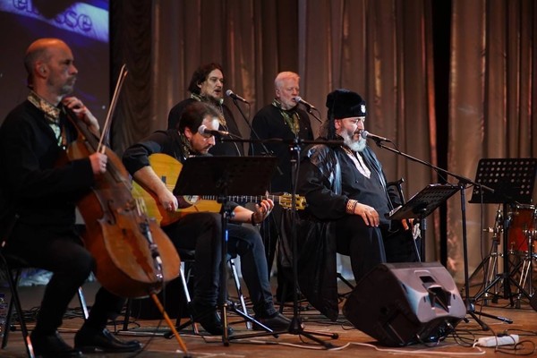 Святочный вечер с ансамблем «Ихтис»