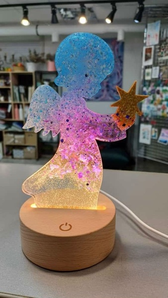 8.01 в 15.00 Новогодний мастер-класс по работе с эпоксидной смолой.