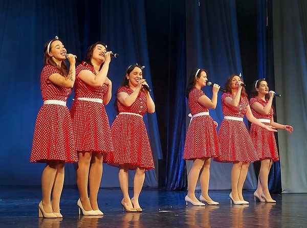 Новогодний концерт вокальной студии «Интрада» «Если снежинка не растает...»