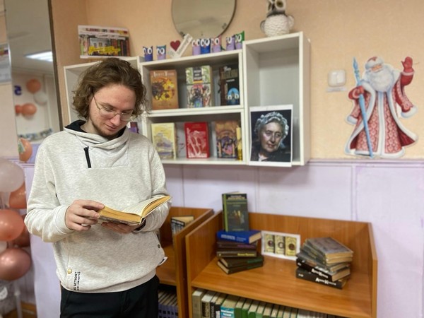 «Кто прячется в темноте?»