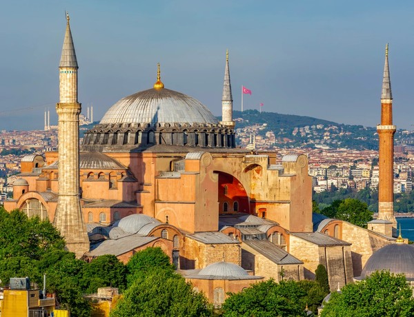 Трансфер из Нового аэропорта Стамбула/аэропорта имени Сабихи Гёкчен + обзорная экскурсия