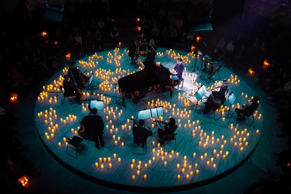 CGM Orchestra. Einaudi. Universe в сиянии тысячи свечей