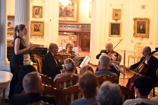 Концерт Квартета имени Александра Алябьева и солистки Людмилы Боталовой