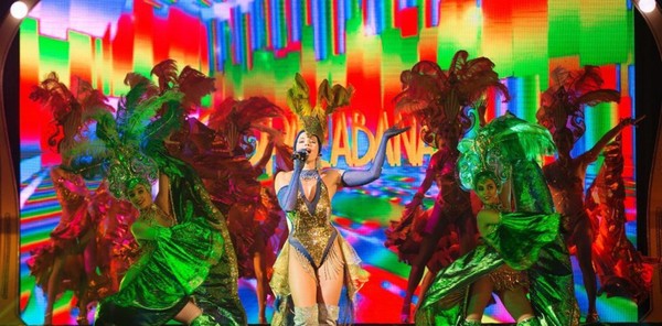 Новогодний Чаплин Руж