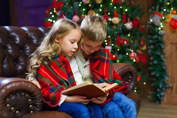 Громкие чтения «Новогодние истории»