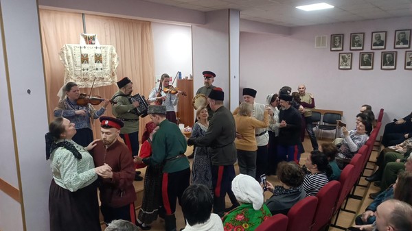 Фольклорная программа «Рождественские посиделки в «Курене-2026»