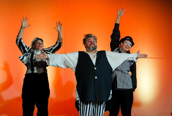 Спектакль «Серебряные дети»