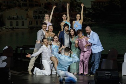 Две легенды! Два хита! Из Chicago в Mamma Mia!